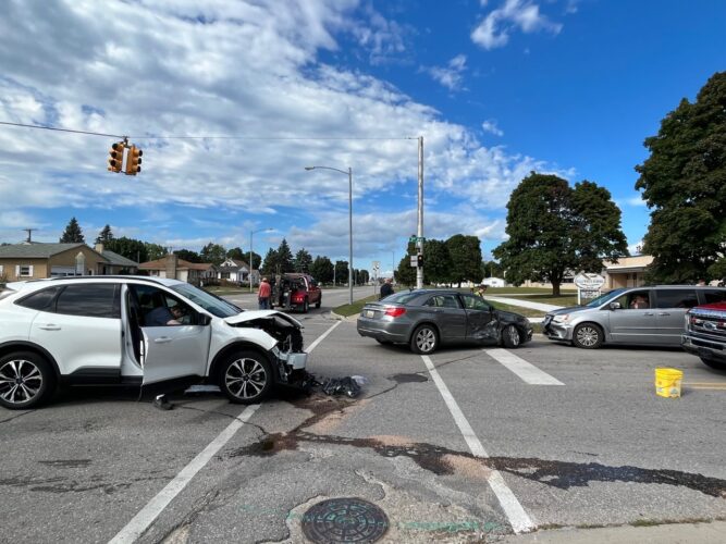 Threecar crash near Ella White School News, Sports, Jobs The